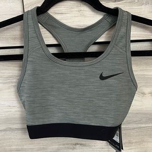 XS NIKE sports bra